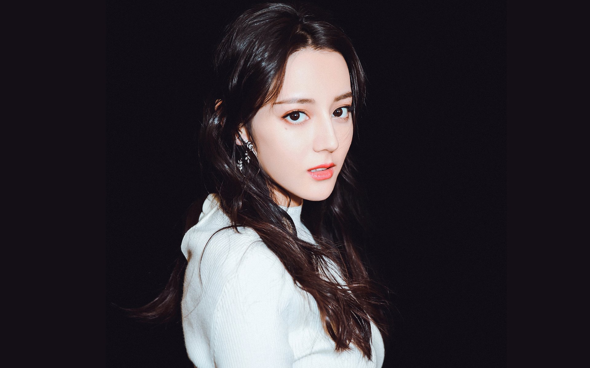 女子篮球职业联赛季后赛，争夺激烈一触即发，女子篮球赛事