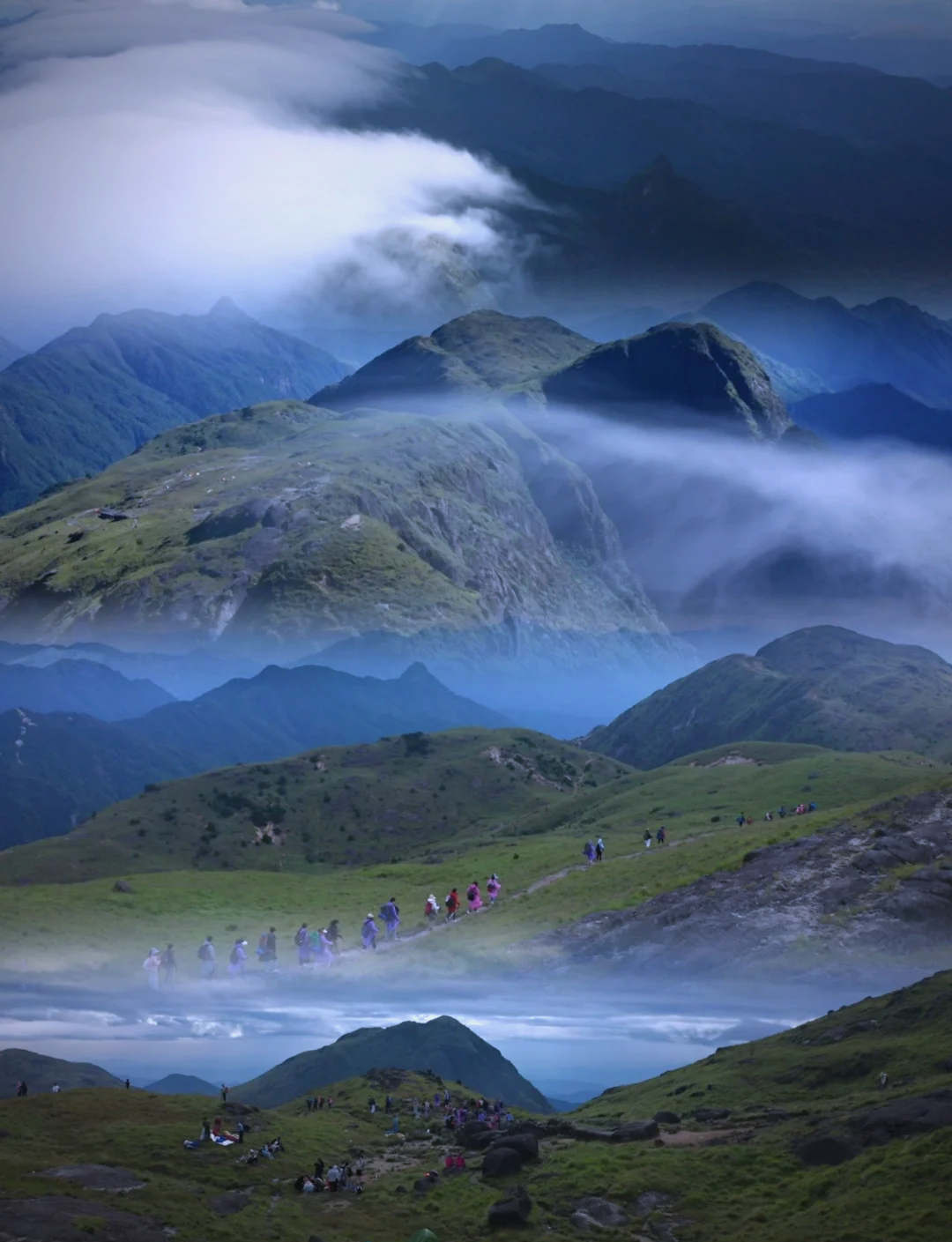 开云体育:登山探险，征服自然高峰的简单介绍