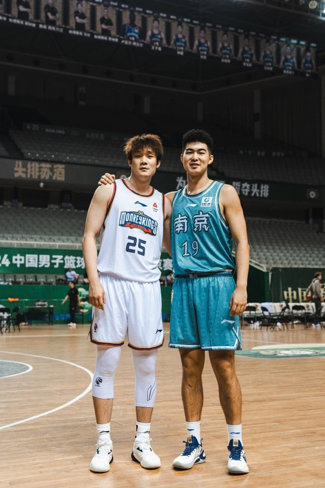 kaiyun登录入口-开云体育：国际赛事中的中国运动员：从本土到世界的奋斗历程的简单介绍